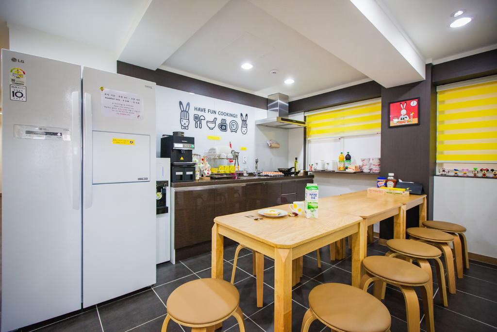 24 Guesthouse Haeundae Premier Busan Extérieur photo